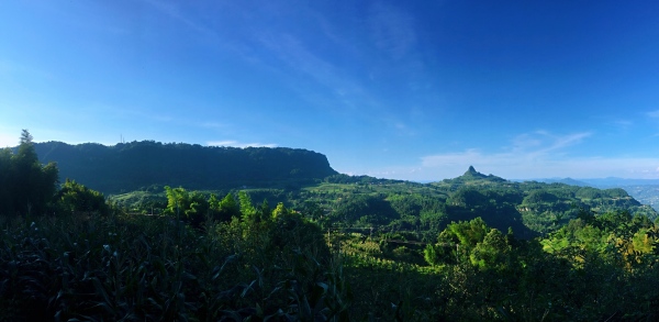 重庆一秒入夏 骆崃山风景区依旧如春 避暑,养生,度假.