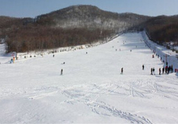 铭山绿洲滑雪场图片