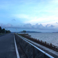 锦绣海湾城 景观园林 海岸线公路一角，适合早晨 午后散步锻炼身体，观日出日落