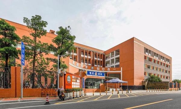 西山小学高新区实景图