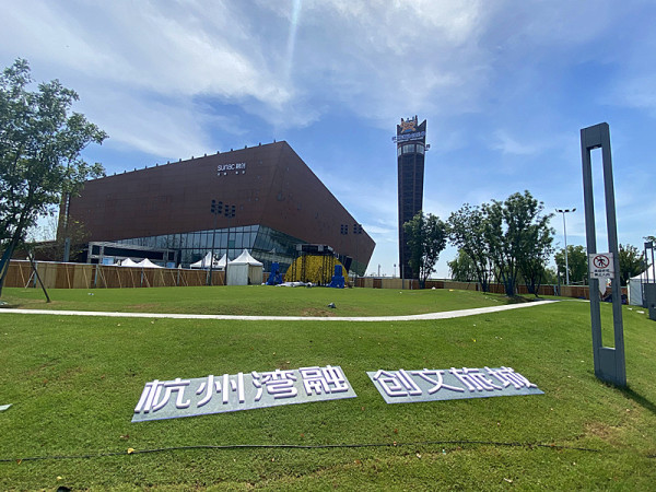 首付:3成楼层:6—10层 1t2h交房时间:柳岸阁2021年6月底朗逸苑2021