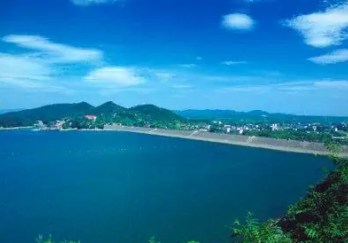 白潭湖风景区图片