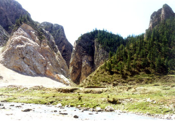 古浪石门峡图片