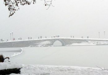 断桥残雪图片
